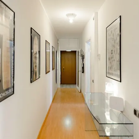 Roomy Apartman