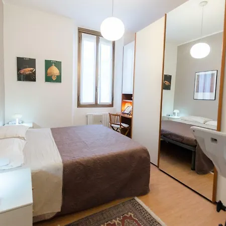 Roomy * Milánó